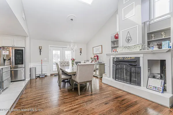 694 Maguire AVE, Staten Island, NY 10309