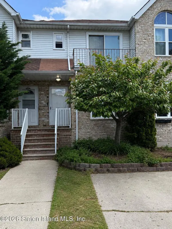 19 Treetz PL, Staten Island, NY 10314