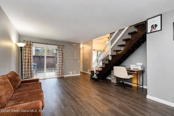 71 Rumson RD, Staten Island, NY 10314