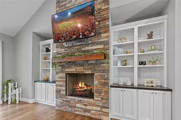 544 Paramount DR, Seneca, SC 29672