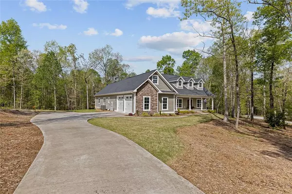 544 Paramount DR, Seneca, SC 29672