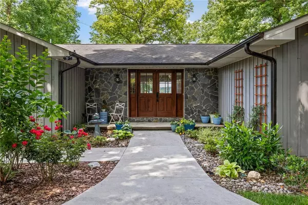 101 Westchester CIR, Seneca, SC 29672