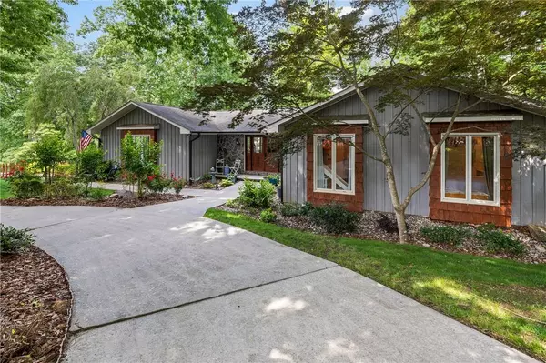 101 Westchester CIR, Seneca, SC 29672