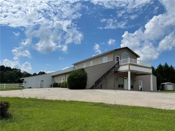 101 Crooked Creek RD, Seneca, SC 29672