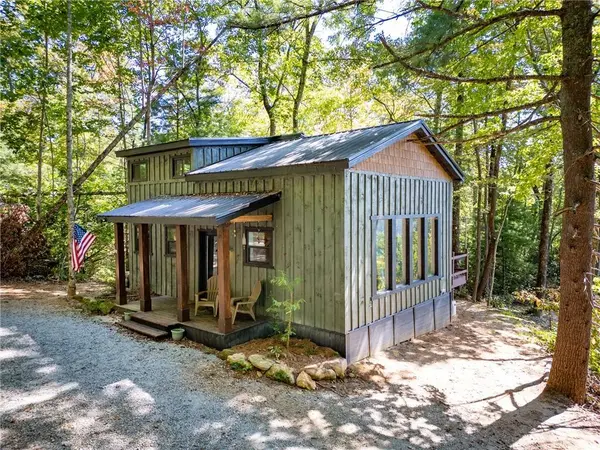 548 Black Rock Mountain Pkwy, Clayton, GA 30525