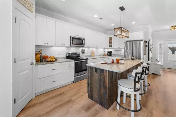 171 South Oak Pointe DR, Seneca, SC 29678