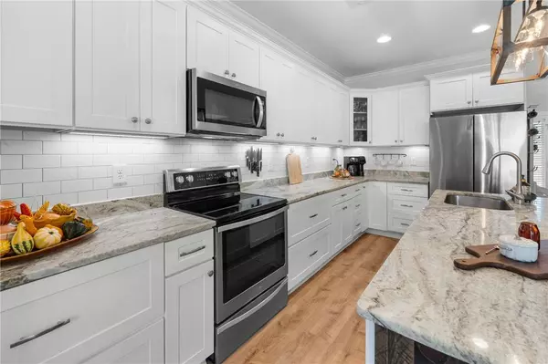 171 South Oak Pointe DR, Seneca, SC 29678