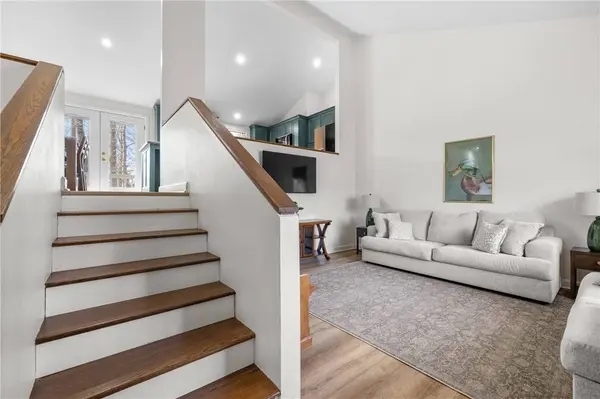 111 Shorecrest DR, Seneca, SC 29672