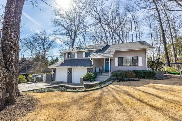 111 Shorecrest DR, Seneca, SC 29672