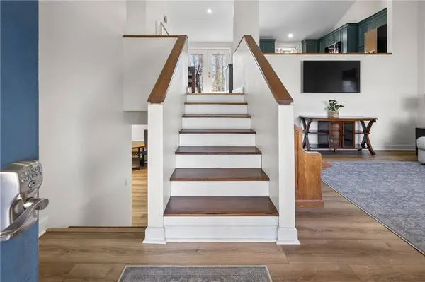 111 Shorecrest DR, Seneca, SC 29672