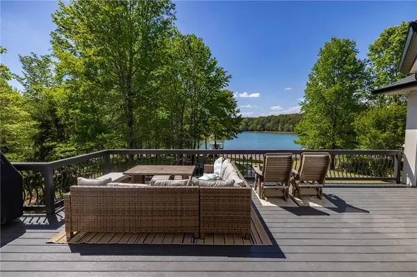 166 S Oak Pointe DR, Seneca, SC 29672
