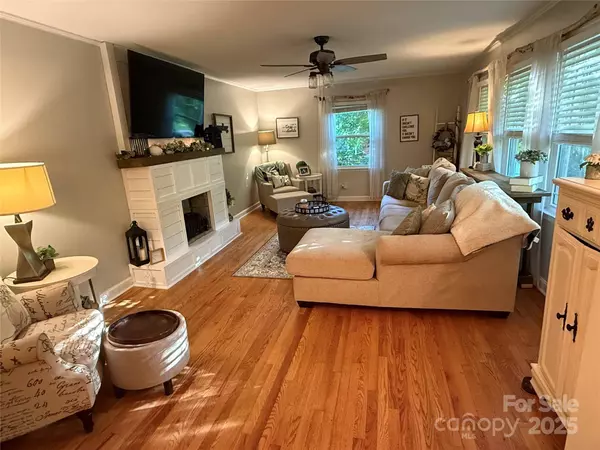 3810 Springway DR, Gastonia, NC 28056