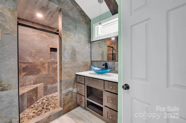 1111 E Park DR, Gastonia, NC 28054