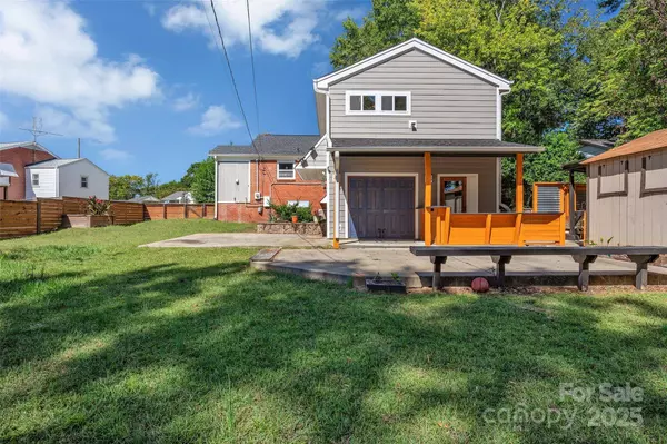 1111 E Park DR, Gastonia, NC 28054