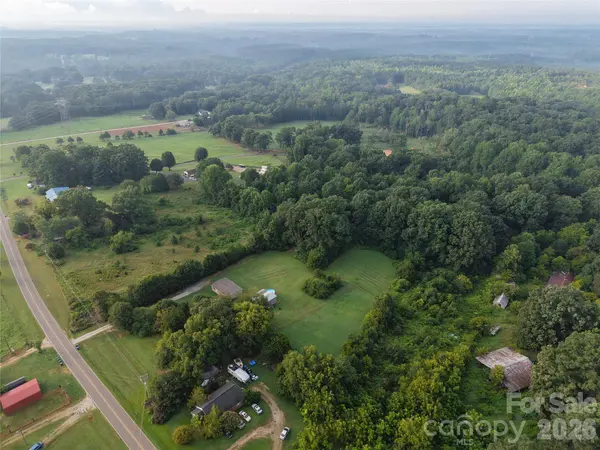 6656 Catfish DR, Sherrills Ford, NC 28673
