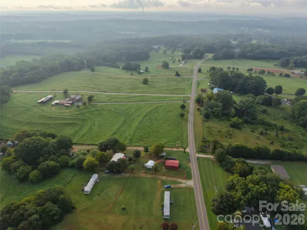 6656 Catfish DR, Sherrills Ford, NC 28673