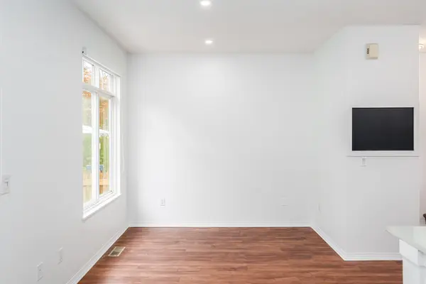 15030 58 Ave #34, Surrey, BC V3S 9G3