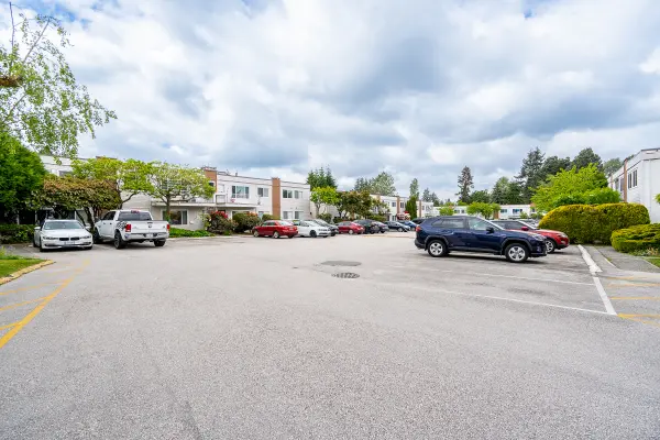 11901 89A Ave #612, Delta, BC V4C 3G8