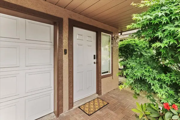 5380 Smith Dr #16, Richmond, BC V6V 2K8