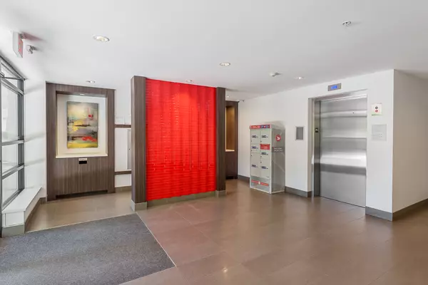 Surrey, BC V3T,13919 Fraser Hwy #410