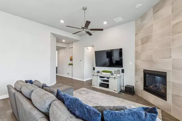 1714 Brookglen Court, Lewisville, TX 75010