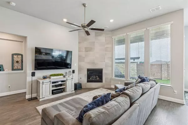 1714 Brookglen Court, Lewisville, TX 75010