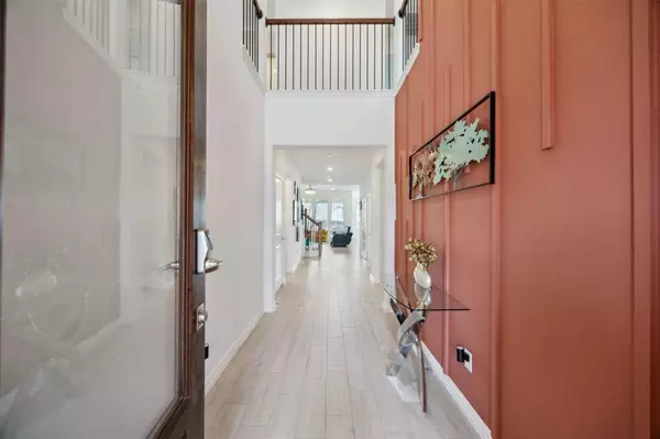 2004 Creekbluff Circle, Lewisville, TX 75010