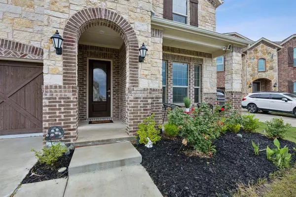 2004 Creekbluff Circle, Lewisville, TX 75010