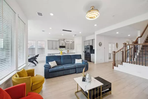 2004 Creekbluff Circle, Lewisville, TX 75010