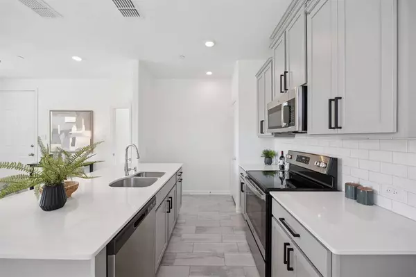 2004 Creekridge Drive, Lewisville, TX 75010