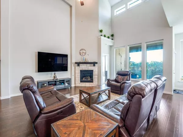 2112 Creekbluff Court, Lewisville, TX 75010