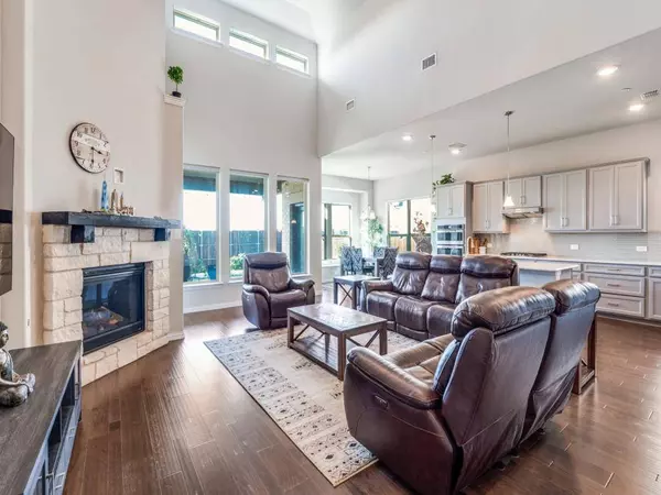 2112 Creekbluff Court, Lewisville, TX 75010