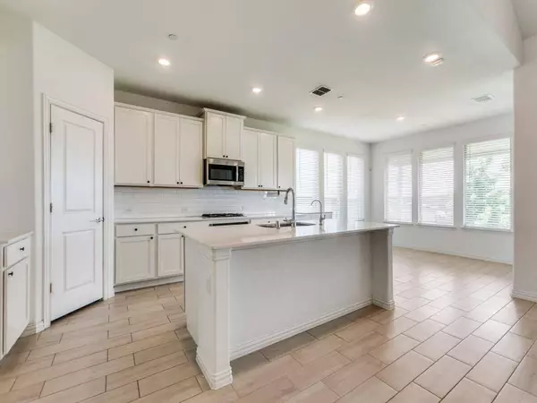 2122 Creekbluff Court, Lewisville, TX 75010