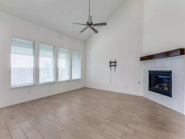 2122 Creekbluff Court, Lewisville, TX 75010