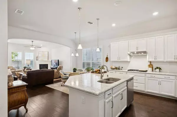 1324 Lake Falls Terrace, Lewisville, TX 75010