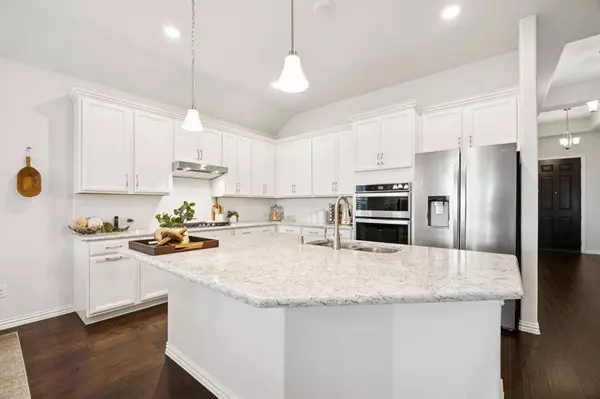 1324 Lake Falls Terrace, Lewisville, TX 75010