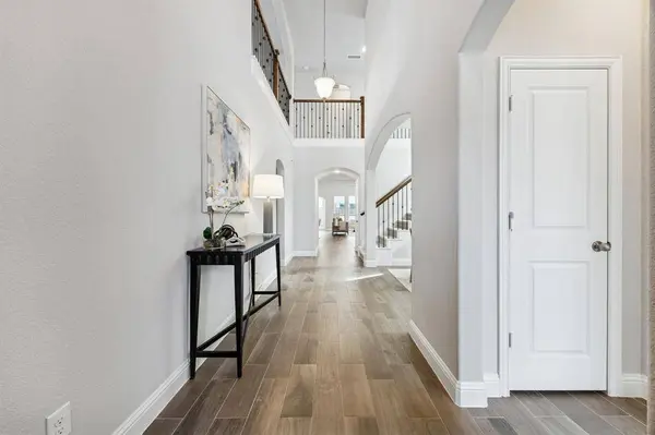 505 Proud Knight Lane, Lewisville, TX 75056