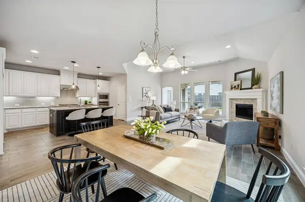 505 Proud Knight Lane, Lewisville, TX 75056