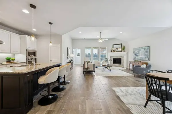 505 Proud Knight Lane, Lewisville, TX 75056