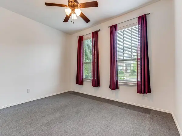 1029 Holly Anne Lane, Aubrey, TX 76227