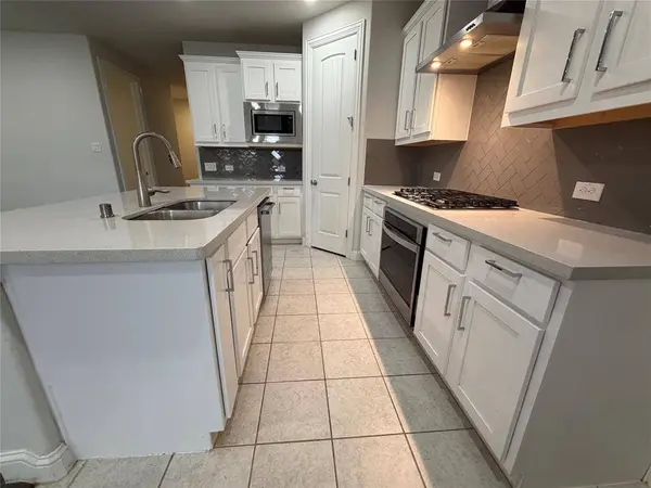4721 Cash Drive, Carrollton, TX 75010