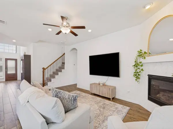 3396 Edgecreek Path, Lewisville, TX 75010