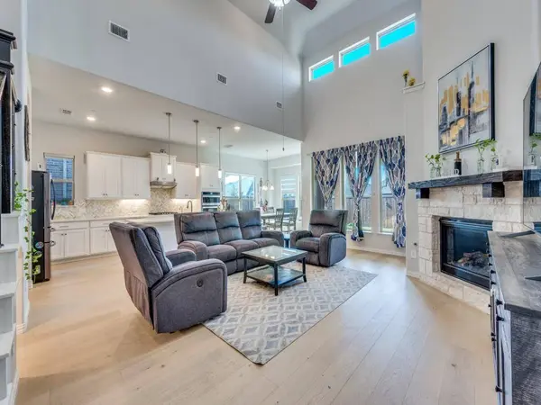 2094 Creekbluff Circle, Lewisville, TX 75010