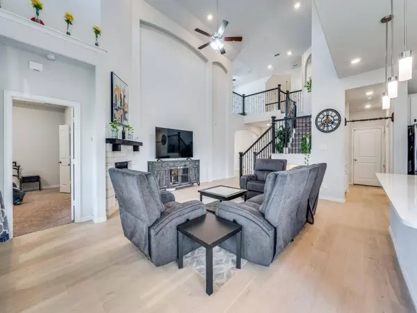 2094 Creekbluff Circle, Lewisville, TX 75010