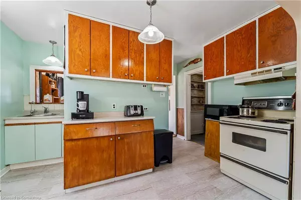 248 Bruce Street N, West Grey, ON N0G 1R0