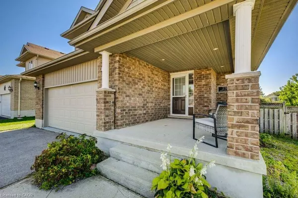 29 Applewood Street, Plattsville, ON N0J 1G0