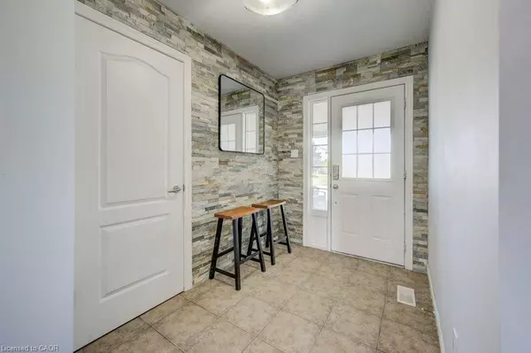 29 Applewood Street, Plattsville, ON N0J 1G0