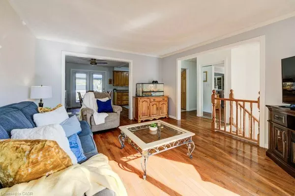 144 Laurentian Drive, Kitchener, ON N2E 2M3