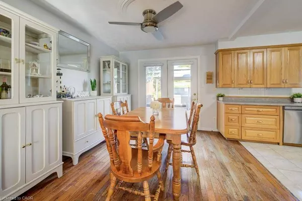 144 Laurentian Drive, Kitchener, ON N2E 2M3