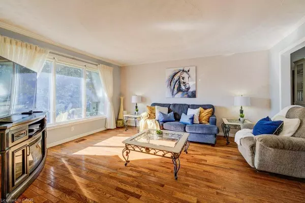 144 Laurentian Drive, Kitchener, ON N2E 2M3